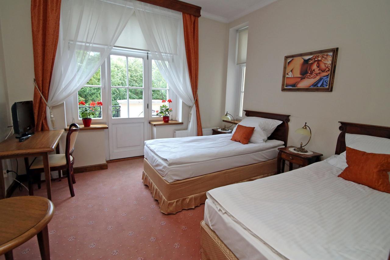 Bed and Breakfast Dwor Bieland Эльблонг Экстерьер фото