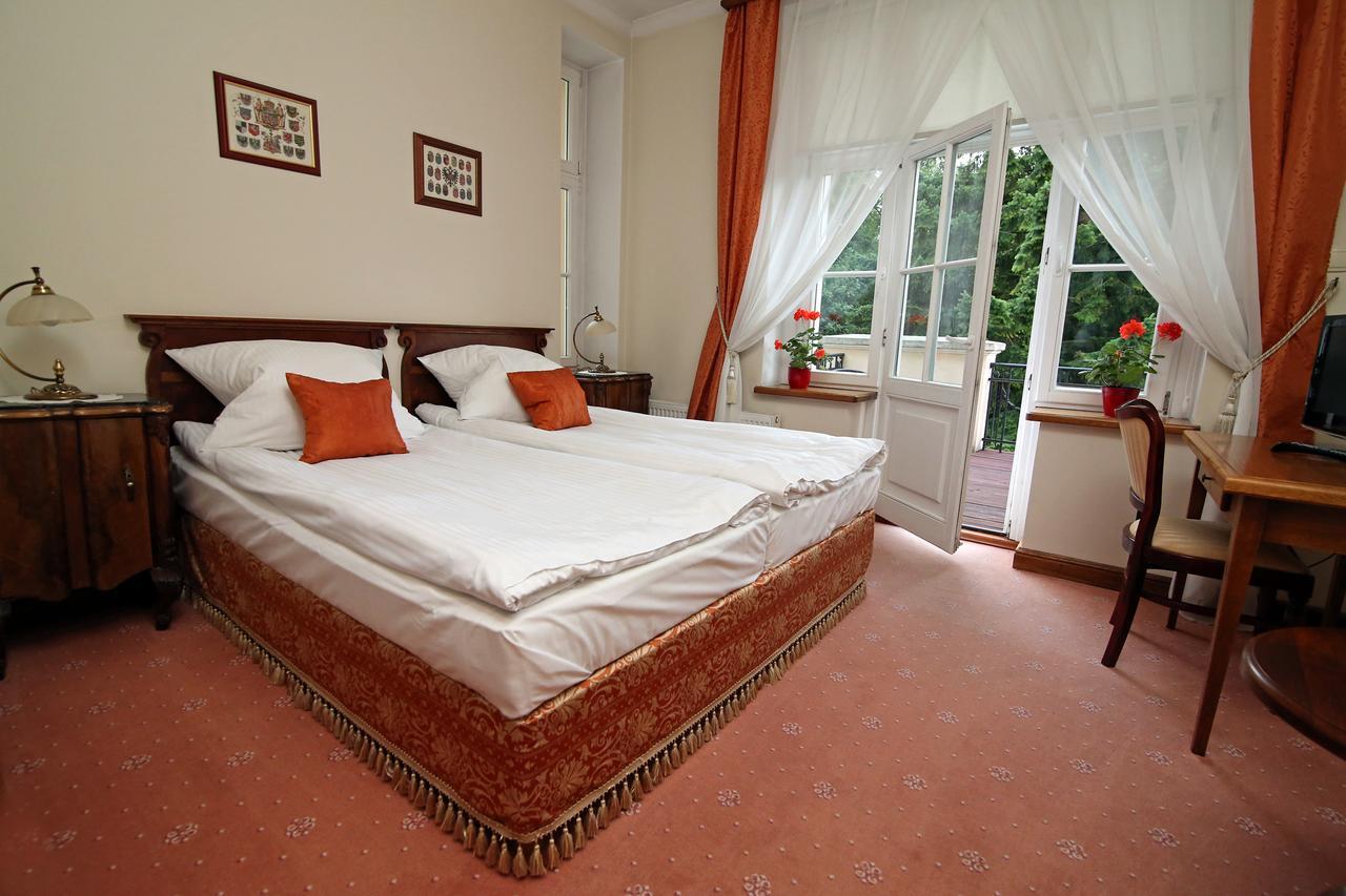 Bed and Breakfast Dwor Bieland Эльблонг Экстерьер фото