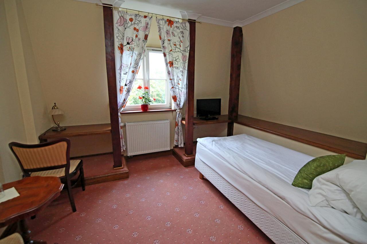 Bed and Breakfast Dwor Bieland Эльблонг Экстерьер фото